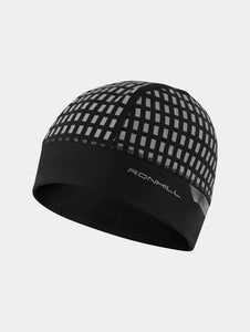 Ronhill Afterhours Beanie Black / Reflective. On Size